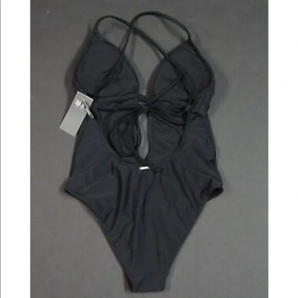 Abercrombie & Fitch Black and White One Piece Swimsuit - Picture 6 of 8